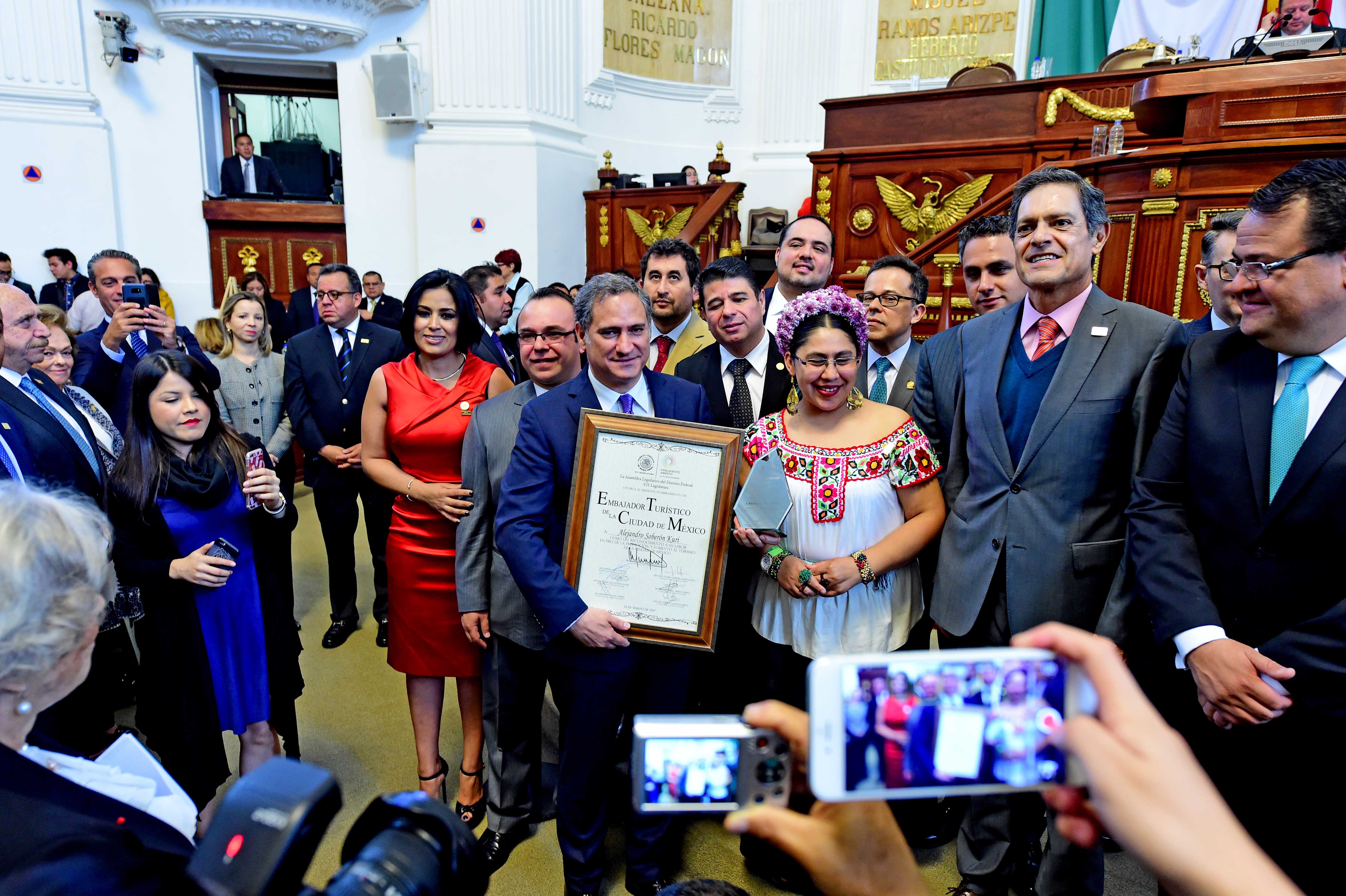 Nombra ALDF a Alejandro Soberón como “Embajador Turístico de la CDMX”