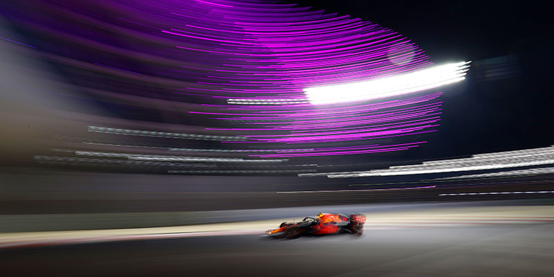 Verstappen logra la pole en Abu Dhabi