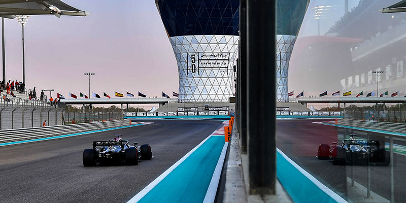 Verstappen logra la pole en Abu Dhabi