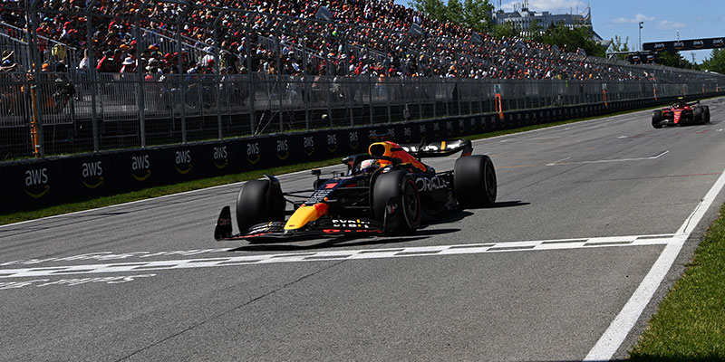 Verstappen conquista el GP de Canadá en un gran duelo con Sainz