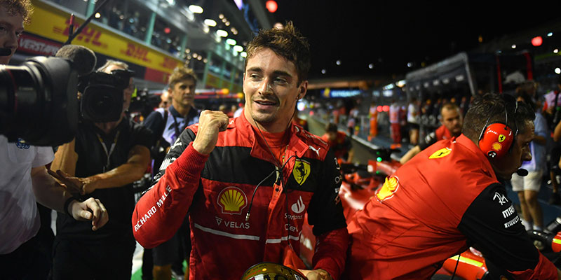 Leclerc se queda con la pole en Singapur, Verstappen saldrá octavo